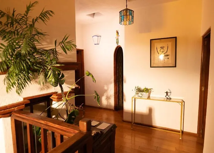 Beautiful And Spacious Colonial Home,