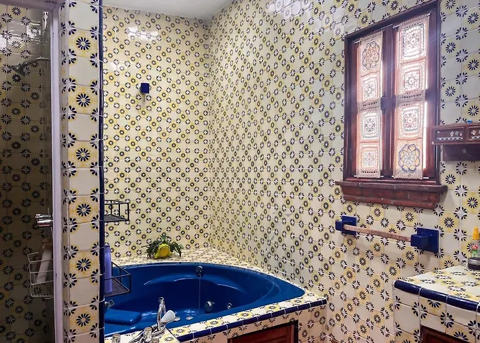 Villa Beautiful And Spacious Colonial Home, *
