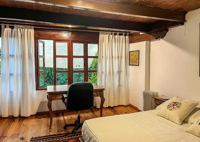 Beautiful And Spacious Colonial Home,