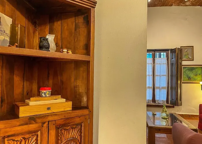 Villa Beautiful And Spacious Colonial Home, Mexico City