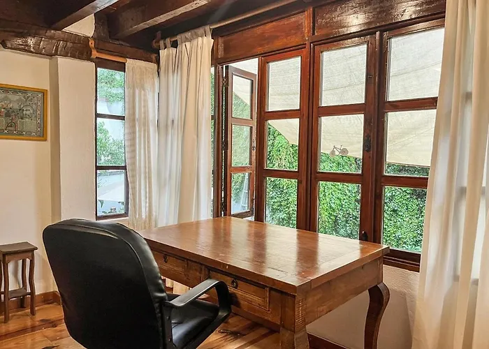 Villa Beautiful And Spacious Colonial Home, Mexico City