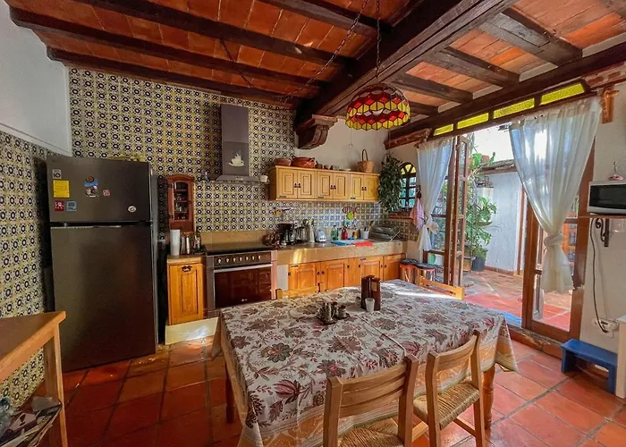 Beautiful And Spacious Colonial Home, * Mexico City
