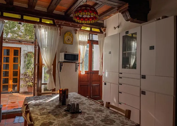 Beautiful And Spacious Colonial Home,