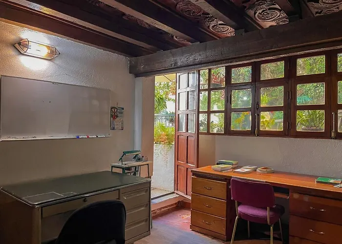 Villa Beautiful And Spacious Colonial Home, *